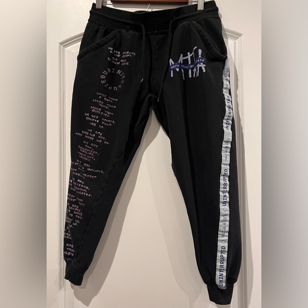 Uninterrupted More‎ Than An Athlete Cropped Joggers Size Small